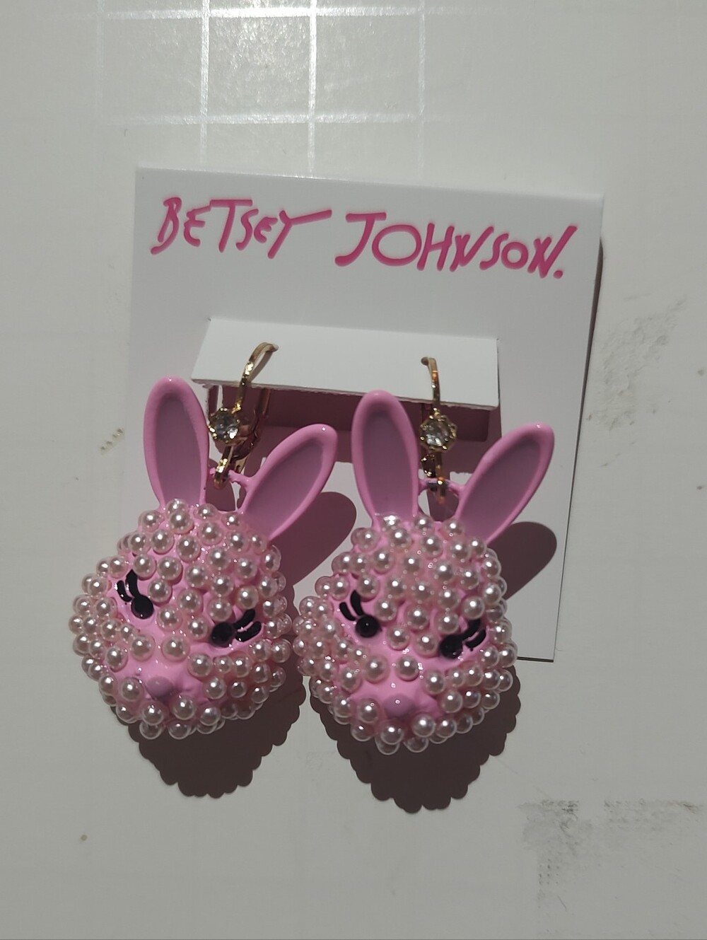 BETSEY JOHNSON Pink Pearl Easter Bunny Statement Earrings NEW - Picture 3 of 5